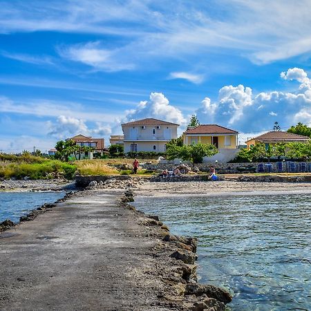 Pelagion II Sea Coral - Beachfront Holiday Home 基普塞利 外观 照片