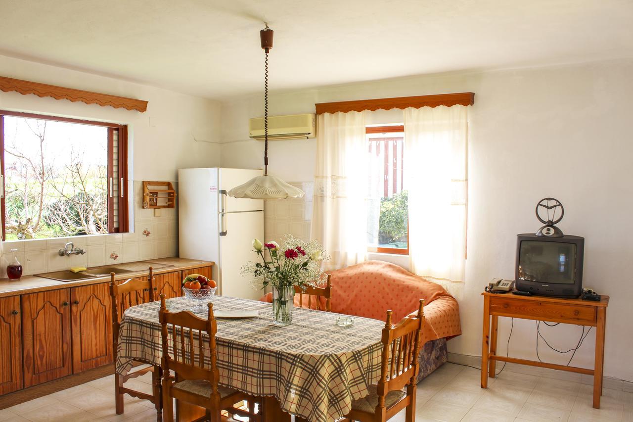 Pelagion II Sea Coral - Beachfront Holiday Home 基普塞利 外观 照片