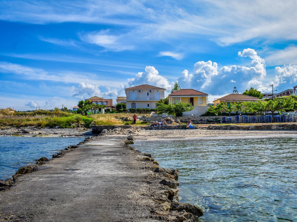 Pelagion II Sea Coral - Beachfront Holiday Home 基普塞利 外观 照片