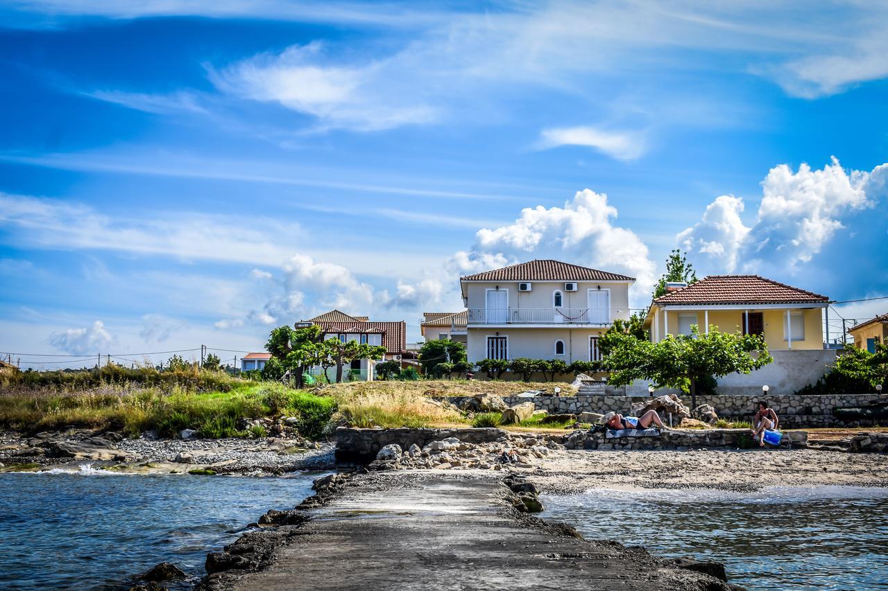 Pelagion II Sea Coral - Beachfront Holiday Home 基普塞利 外观 照片